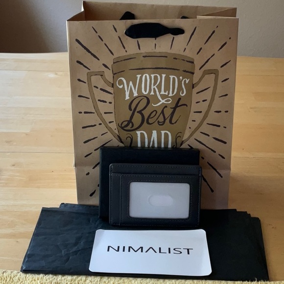 NIMALIST LEATHER AIRTAG WALLET - Picture 6 of 16